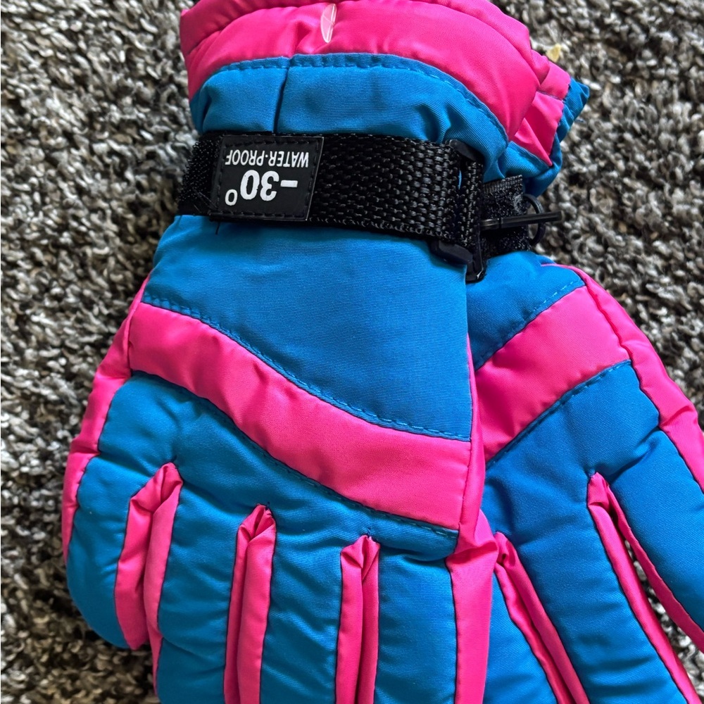 Pink and Blue Mittens for Cozy Comfort